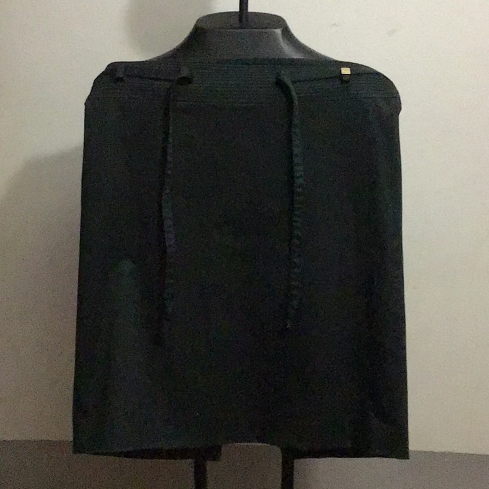Authentic Gucci skirt.😍…